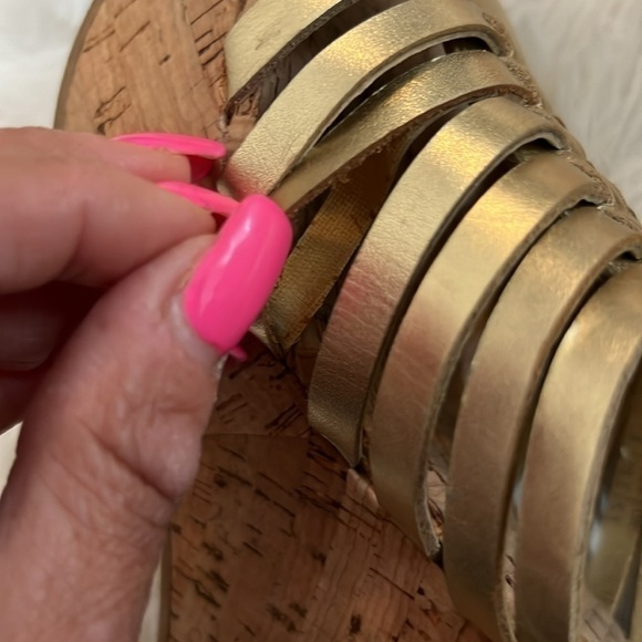 Aldo gold wedges- size 8 - Picture 5 of 8